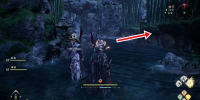 里山に差す巨影2